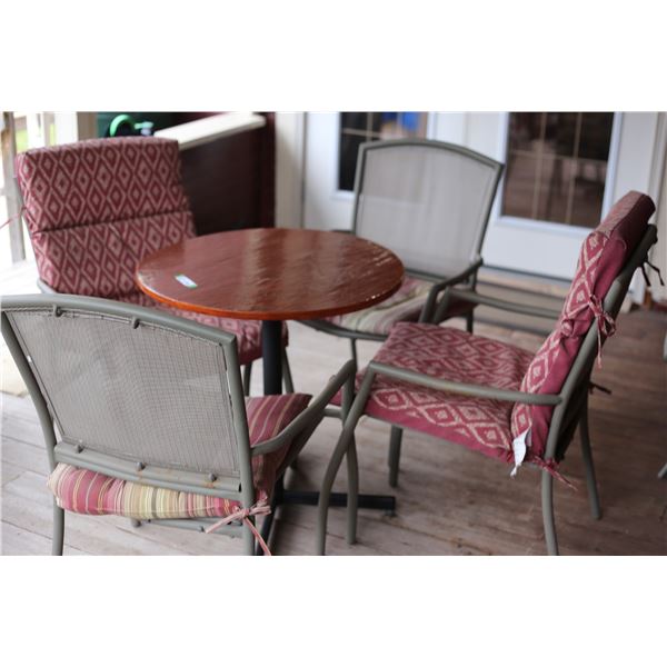 Patio Set - Table Top 27.5" Dia. 29" high, (4) Chairs w/ Cushions