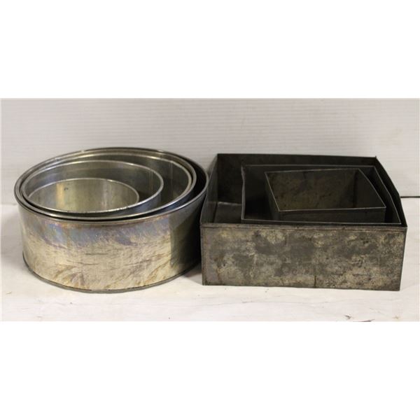 2 SET OF VINTAGE WEDDING CAKE PANS