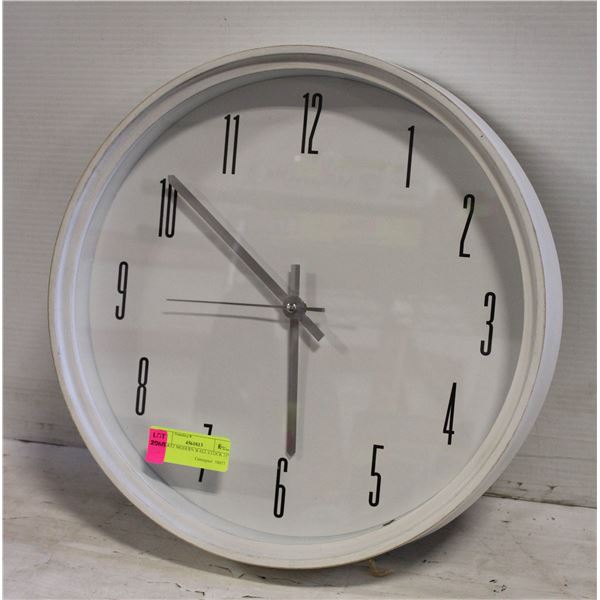 QUARTZ MODERN WALL CLOCK 15"