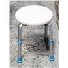 Image 1 : BATH STOOL ADJUSTABLE HEIGHT