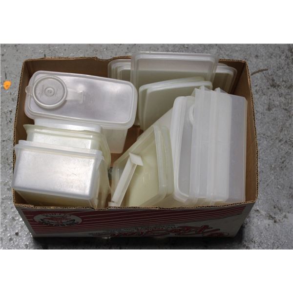 18 PCS VINTAGE TUPPERWARE