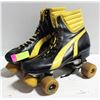 Image 1 : SIZE 9 ADULT VINTAGE ROLLER SKATES-ESTATE
