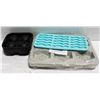 Image 1 : 5 ICE CUBE TRAYS -NEW