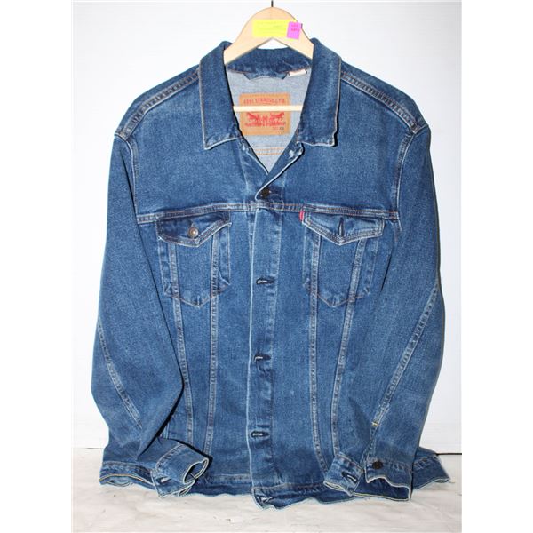 LEVI'S DENIM JEAN JACKET- WOMEN'S SIZE XXL
