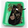 Image 1 : NEW GREEN TRAY WITH 4 NEW JEWELRY PIECES - RETAIL