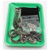 Image 1 : NEW GREEN TRAY WITH 4 NEW JEWELRY PIECES - RETAIL