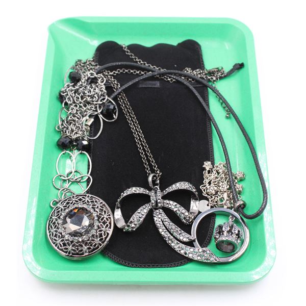 NEW GREEN TRAY WITH 4 NEW JEWELRY PIECES - RETAIL