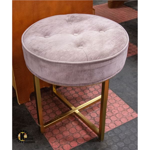 PADDED STOOL 18X18 INCH NEEDS STEAM CLEANING
