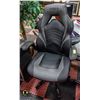 Image 1 : USED GAMING CHAIR MISSING ONE WHEEL AS IS