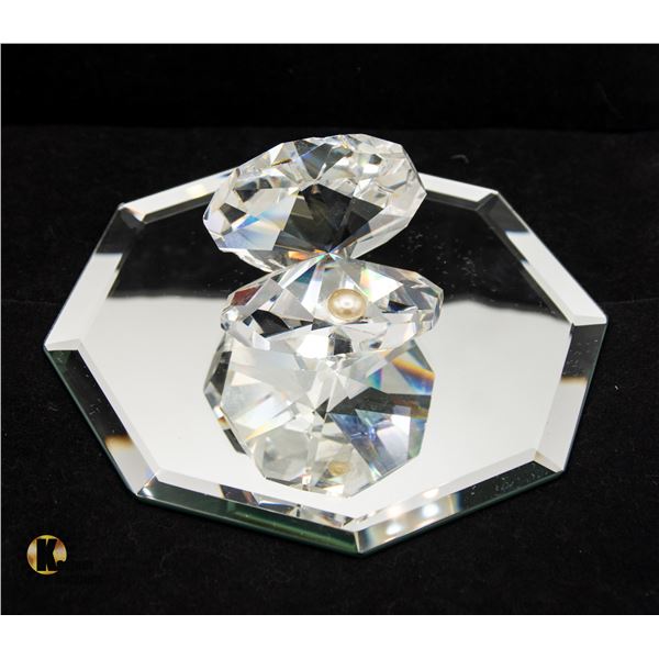 AUTHENTIC SWAROVSKI CRYSTAL CLAM WITH