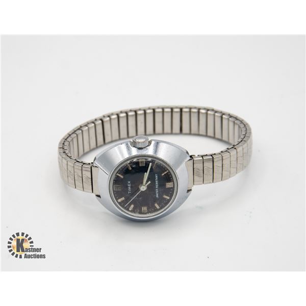 VINTAGE TIMEX MECHANICAL LADIES WATCH, RUNS