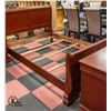 Image 2 : SOLID CHERRYWOOD QUEEN SIZE SLEIGHT BED -