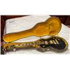 Image 2 : ELECTRIC GUITAR WITH CASE (NEEDS FULL CLEANING)