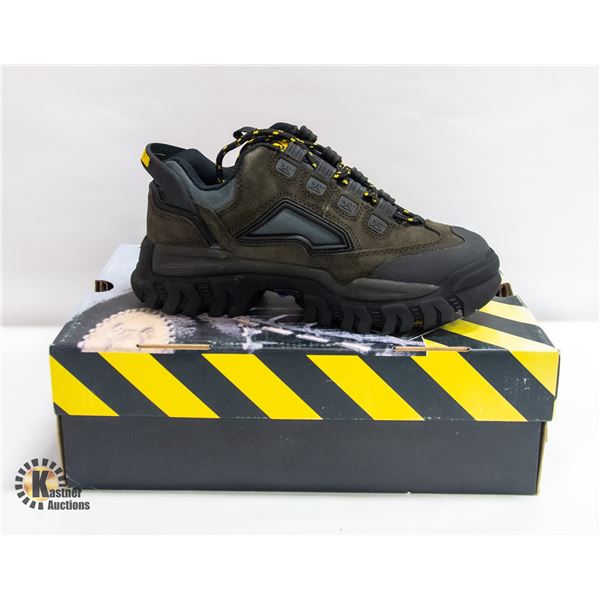 NEW CAT WOMEN'S BOOTS SIZE 8