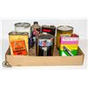 Image 1 : 7 VINTAGE OIL CANS