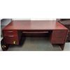 Image 1 : UNCLAIMED DESK H-29.5" W-36" L-72.25"