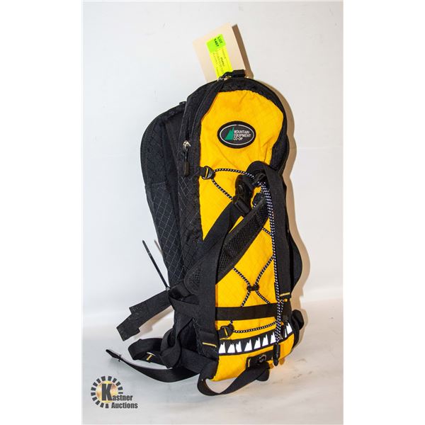 LOT OF (2) MOUNTAIN EQUIPMENT CO-OP PLATYPUS