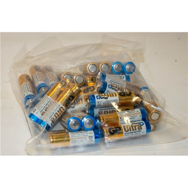 20 2PKS OF AA ALKALINE BATTERIES (40 TOTAL)