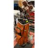 Image 1 : SET OF WILSON GOLF CLUBS WITH BAG
