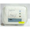 Image 1 : SLEEPTITE FIVE SIDED ICETECH PILLOW PROTECTOR