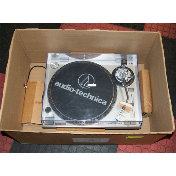 TURNTABLE WITH USB