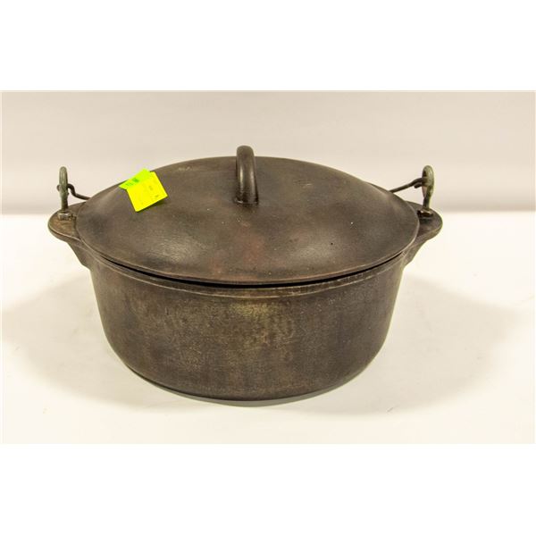 CAST IRON POT AND LID 10"