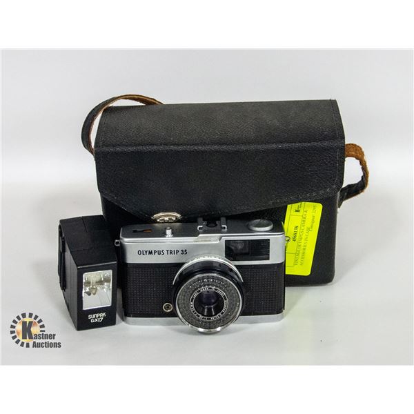 VINTAGE OLYMPUS CAMERA & ACCESSORIES IN CASE