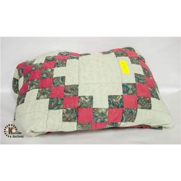 FULL SIZE QUEEN PATCHWORK QUILT-ESTATE