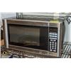 Image 1 : HAMILTON BEACH 1000 WATT MICROWAVE -