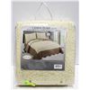 Image 1 : NEW 3 PIECE KING QUILT SET