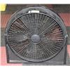 Image 1 : SUNBEAM ROUND FLOOR FAN 20 INCH DIAMETER