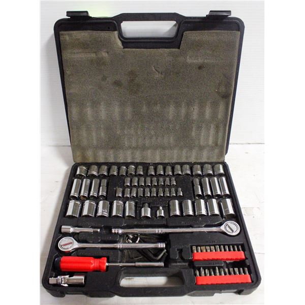METRIC AND SAE SOCKET SET