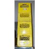 Image 1 : LOT OF 4 STORAGE CRATES