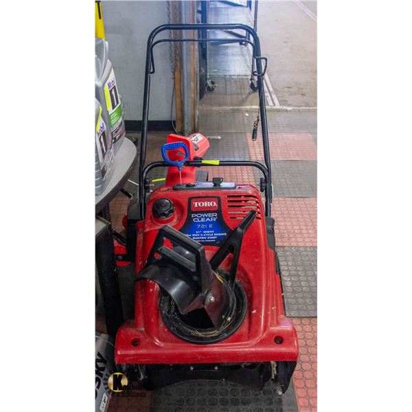 TORO POWER CLEAR 721E SNOWBLOWER