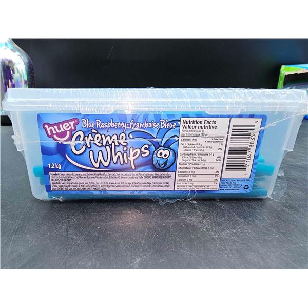 Huer Blue Raspberry Creme Whips (1.2kg)