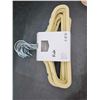 Image 3 : Amazon Basics Kids Hangers (15ct)