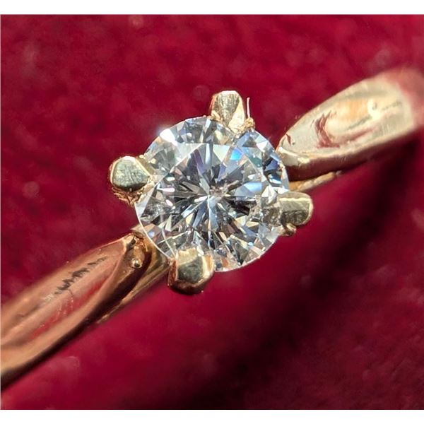 10K Yellow Gold 1.26G Natural Diamond 0.18Ct Ring (~Size 6.5)(Ring is resizable for $40), Made in Ca