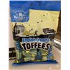Image 2 : Walker's English Creamy Toffees Candy 12 x 150g