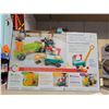 Image 4 : Fisher-Price Laugh & Learn 4-in-1 Farm to Market Tractor Ride-On Learning Toy- Bilingual Version, Ag