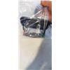 Image 2 : 1999-2006 CHEVY GMC TAILGATE HANDLE