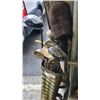 Image 2 : ASSORTED GOLF CLUBS IN VINTAGE GOLF BAG