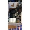 Image 1 : BOX OF VARIOUS ELECTRONICS