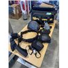 Image 2 : DEWALT TOOL BAG WITH CONTENTS: BELT, HELMET, KNEE PADS AND MORE