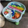 Image 2 : STEP 2 WATER TABLE WITH 2 CAMPING MATS