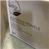 Image 2 : CASE OF 1PLY NATURAL MULTIFOLD TOWELS