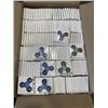 Image 2 : TRAY OF ASSORTED FIDGET SPINNERS