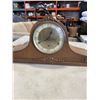 Image 2 : VINTAGE MANTLE CLOCK
