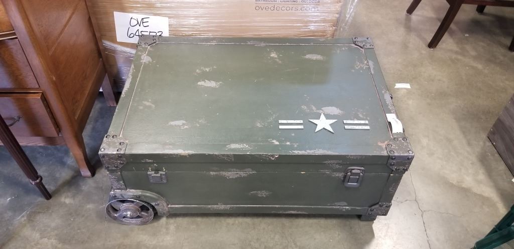 ROLLING WOOD MILLITARY STYLE TRUNK
