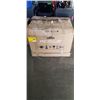 Image 2 : AS NEW OPEN BOX NAPOLEON ROGUE SE 525 STAINLESS PROPANE BBQ, WITH INFRA RED SIDE SEARING GRILL, RETA