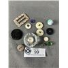 Image 2 : Vintage Mix Lot of Buttons Etc